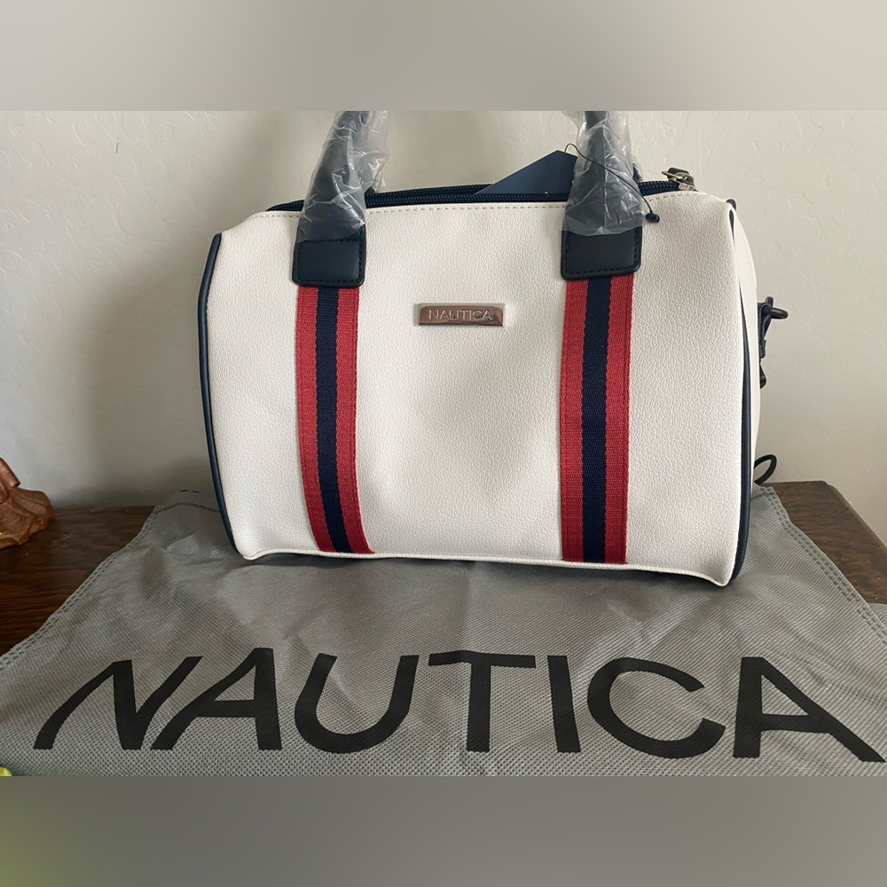 Nautica White and Navy Woman’s Bag